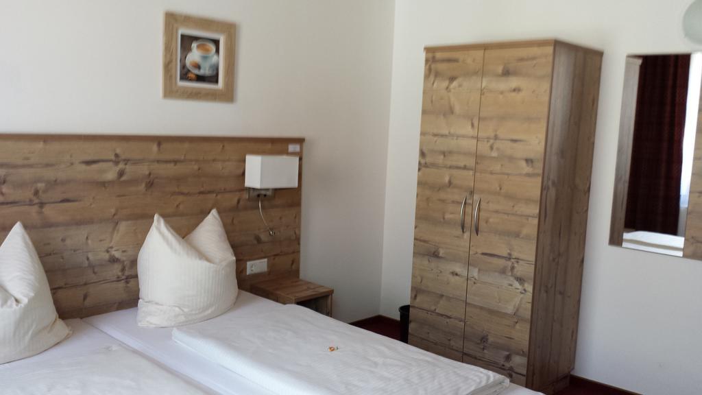 Hotel Alte Krone Tübingen Pokoj fotografie